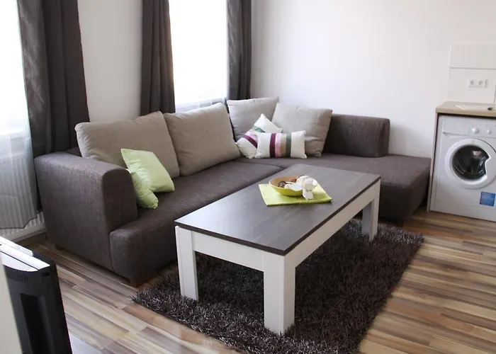 Huglgasse Apartamento *
